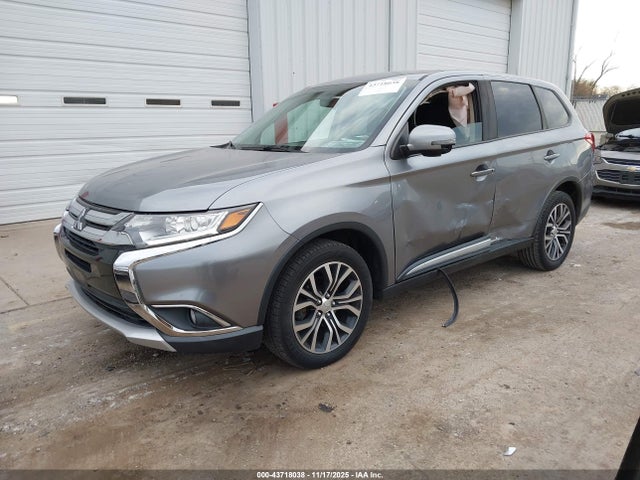 43718038 :رقم المزاد ، JA4AD3A33JZ017286 vin ، 2018 Mitsubishi Outlander Se مزاد بيع