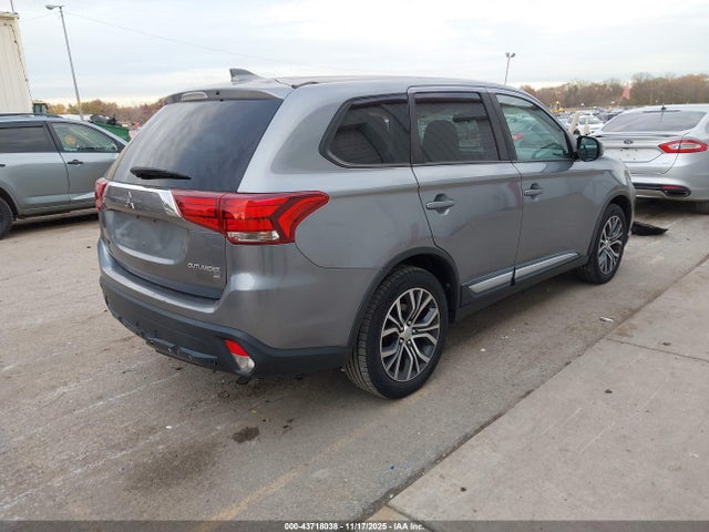 43718038 :رقم المزاد ، JA4AD3A33JZ017286 vin ، 2018 Mitsubishi Outlander Se مزاد بيع