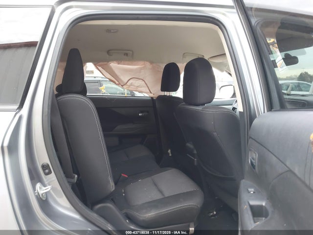 43718038 :رقم المزاد ، JA4AD3A33JZ017286 vin ، 2018 Mitsubishi Outlander Se مزاد بيع