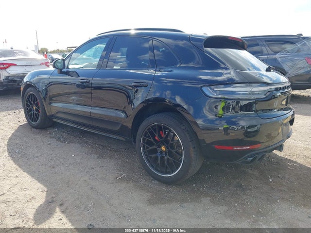 2021 PORSCHE MACAN WP1AG2A56MLB52244 Photo 2