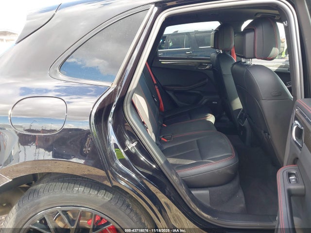 2021 PORSCHE MACAN WP1AG2A56MLB52244 Photo 7