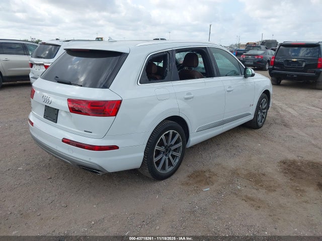 2017 AUDI Q7 WA1LHAF70HD043476 Photo 3