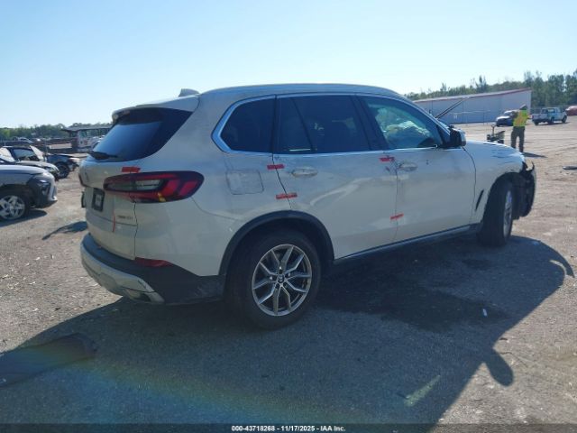 2023 BMW X5 5UXCR6C01P9P47998 Photo 3
