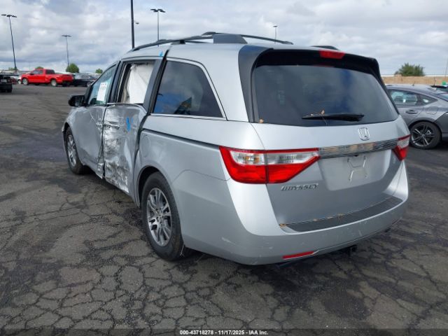 2011 HONDA ODYSSEY 5FNRL5H6XBB056813 Photo 2