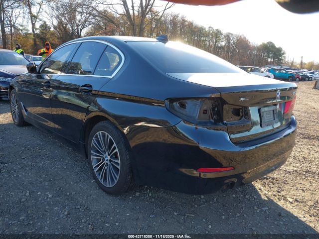 2019 BMW 530I WBAJA7C5XKG910246 Photo 2