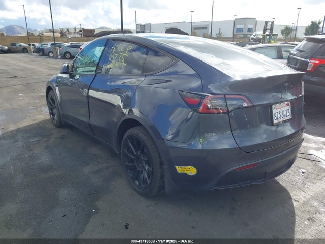 2022 TESLA MODEL Y 7SAYGDEE4NF354335 Photo 2