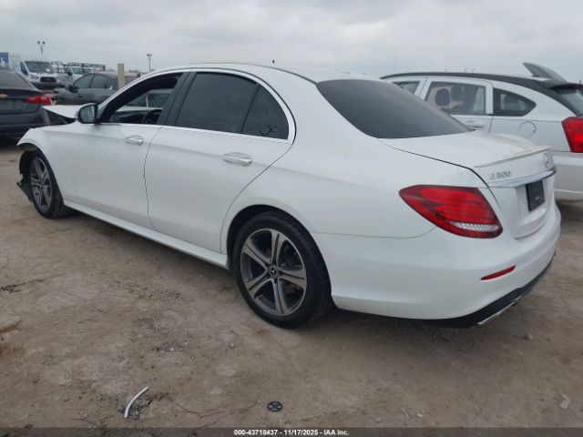 2019 MERCEDES-BENZ E 300 WDDZF4JB0KA677081 Photo 2