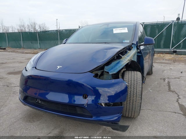 2023 TESLA MODEL Y 7SAYGAEE1PF909534 Photo 1