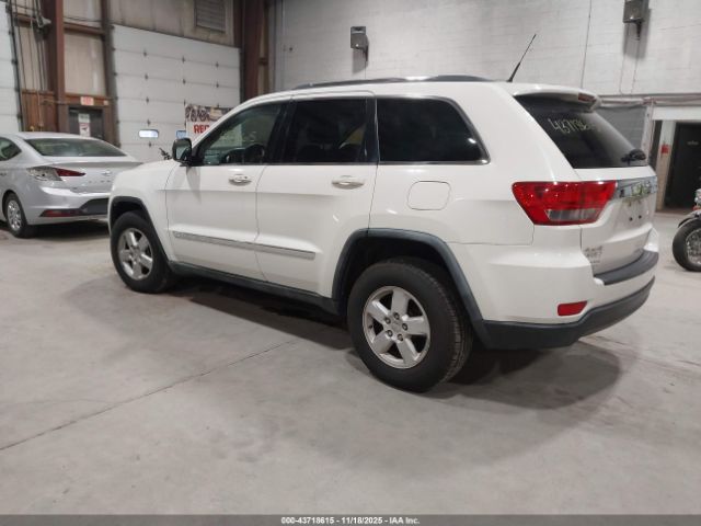 2011 JEEP GRAND CHEROKEE 1J4RR4GG1BC531050 Photo 2