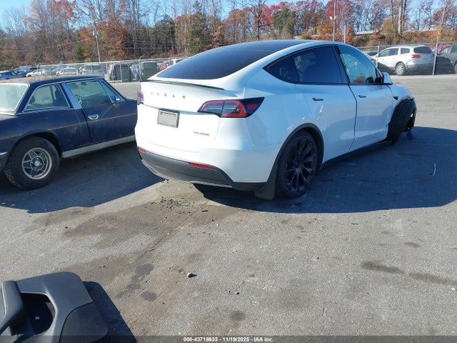 2023 TESLA MODEL Y 7SAYGAEE6PF637708 Photo 3