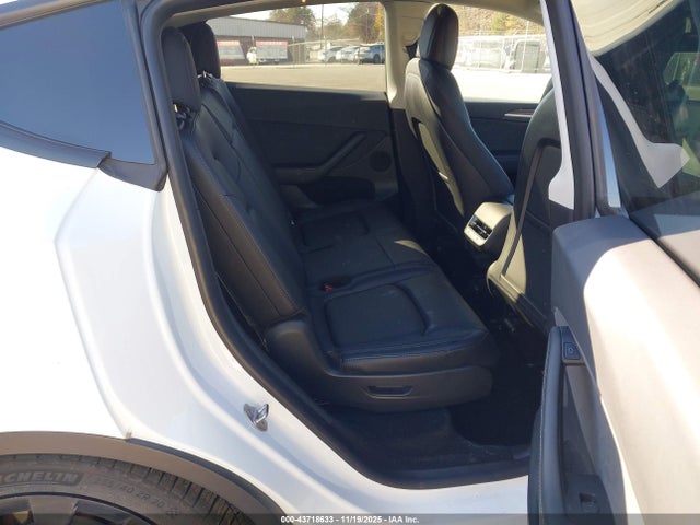 2023 TESLA MODEL Y 7SAYGAEE6PF637708 Photo 7