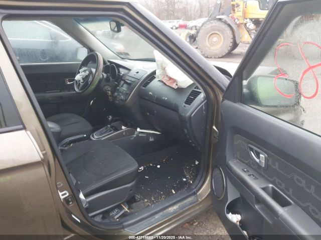 2012 KIA SOUL KNDJT2A61C7476828 Photo 4