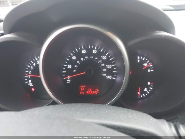 2012 KIA SOUL KNDJT2A61C7476828 Photo 6