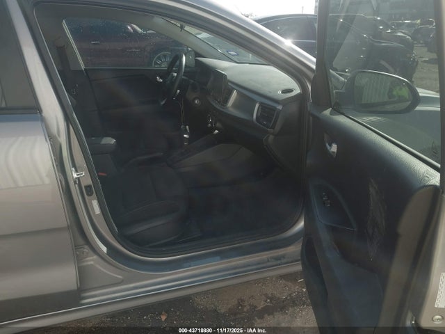 2023 KIA RIO 5-DOOR 3KPA25AD6PE623203 Photo 4