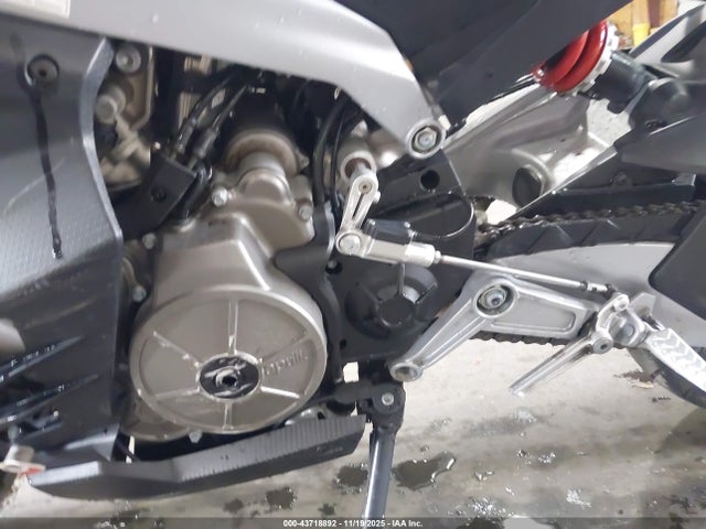 2024 APRILIA RS ZD4KSUR00RS000180 Photo 8