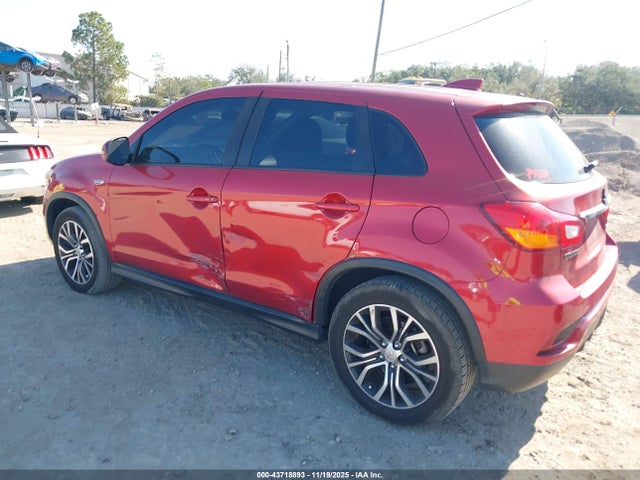 2018 MITSUBISHI OUTLANDER SPORT JA4AP3AW8JU013751 Photo 2