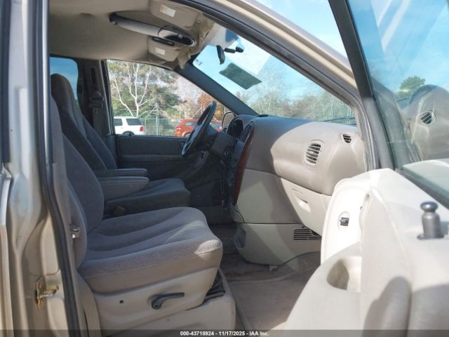 2003 CHRYSLER TOWN & COUNTRY 2C4GP44363R243523 Photo 4