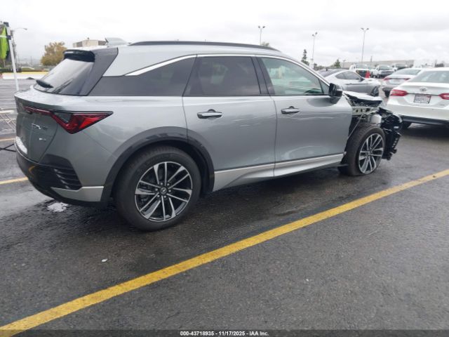 2024 ACURA ZDX 4W5KHNRL7RZ510207 Photo 3