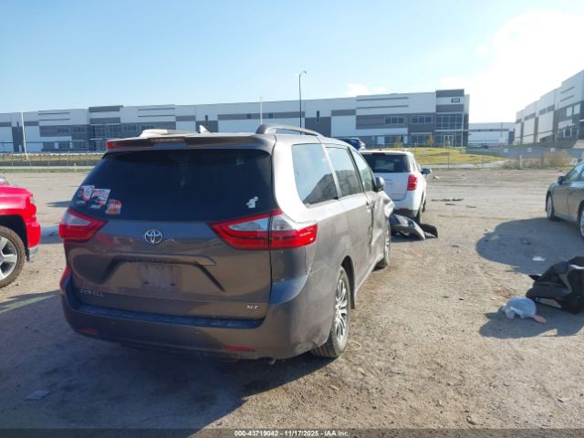 2019 TOYOTA SIENNA 5TDYZ3DC4KS966057 Photo 3