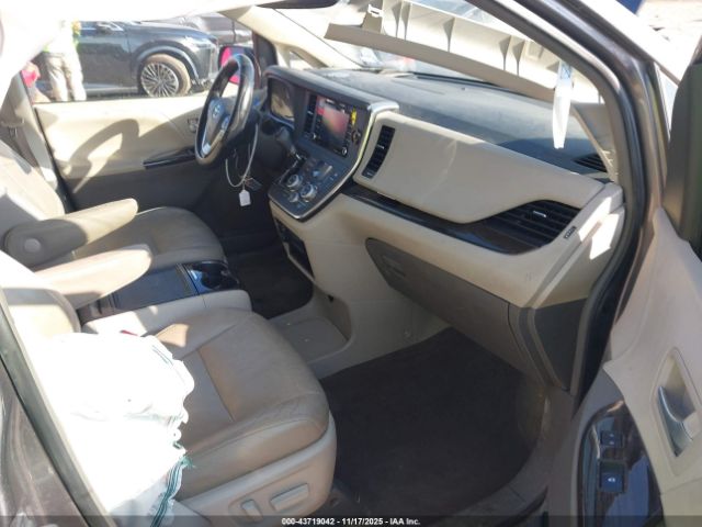 2019 TOYOTA SIENNA 5TDYZ3DC4KS966057 Photo 4