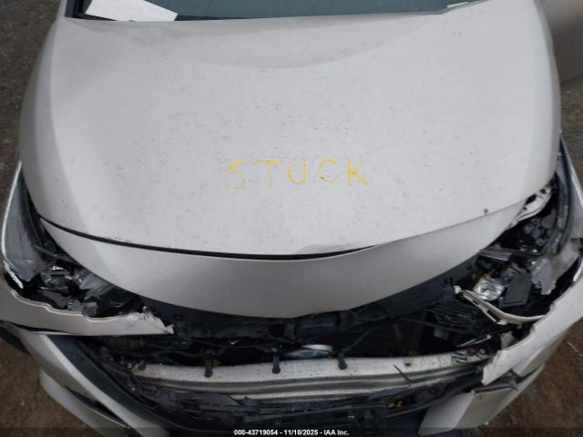 2017 TOYOTA PRIUS PRIME JTDKARFP8H3030632 Photo 9