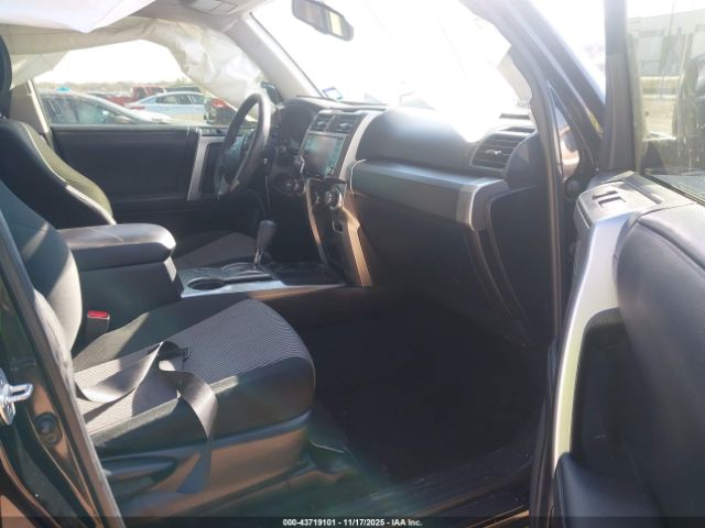 2020 TOYOTA 4RUNNER JTEZU5JR0L5220473 Photo 4