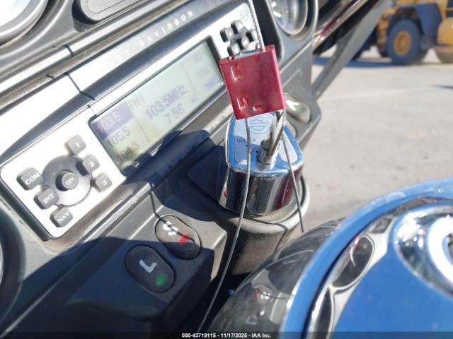 2012 HARLEY-DAVIDSON FLHTCU 1HD1FCM16CB660025 Photo 10