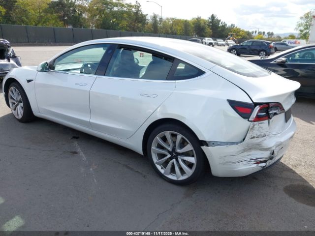 2020 TESLA MODEL 3 5YJ3E1EA1LF806361 Photo 2