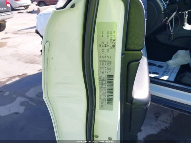 2019 JEEP GRAND CHEROKEE 1C4RJFBG9KC724434 Photo 8