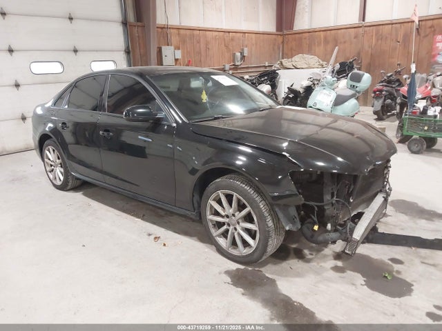 2016 AUDI A4 WAUBFAFL7GN018701 Photo 0