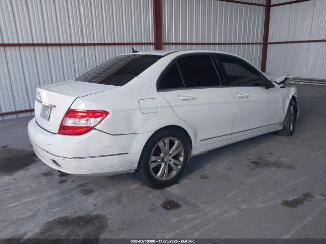 2011 MERCEDES-BENZ C 300 WDDGF5EB5BA418688 Photo 3