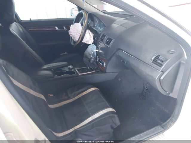 2011 MERCEDES-BENZ C 300 WDDGF5EB5BA418688 Photo 4