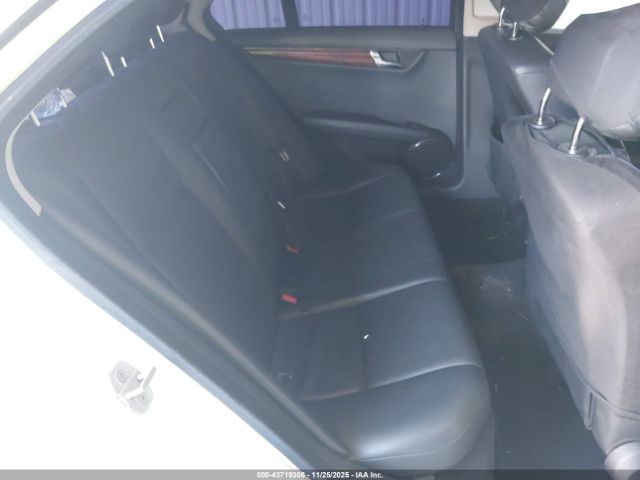 2011 MERCEDES-BENZ C 300 WDDGF5EB5BA418688 Photo 7
