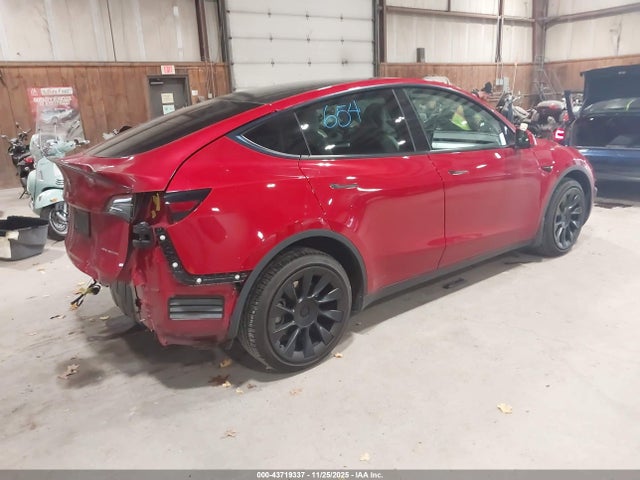 2022 TESLA MODEL Y 7SAYGDEE9NF523264 Photo 3