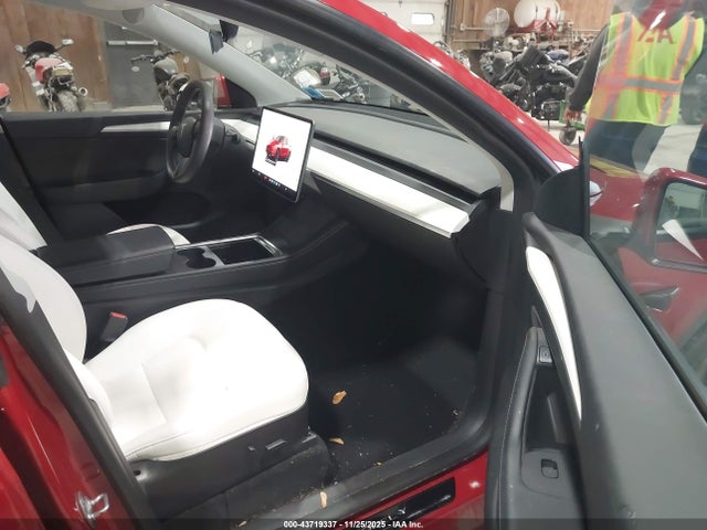 2022 TESLA MODEL Y 7SAYGDEE9NF523264 Photo 4