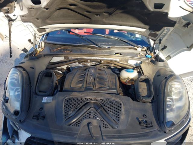 2016 PORSCHE MACAN WP1AB2A55GLB56773 Photo 9