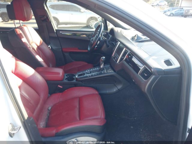 2016 PORSCHE MACAN WP1AB2A55GLB56773 Photo 4