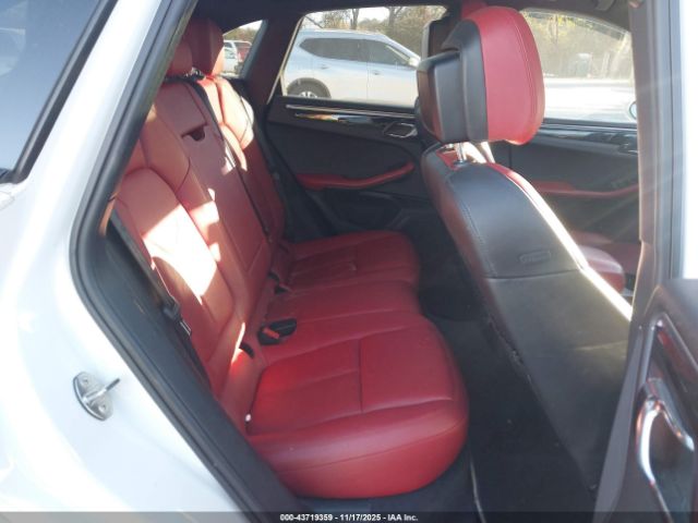 2016 PORSCHE MACAN WP1AB2A55GLB56773 Photo 7