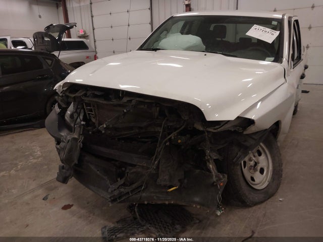 Продажа на аукционе авто 2023 Ram 1500 Classic Tradesman  4x4 6'4 Box, vin: 1C6RR7FG4PS594592, номер лота: 43719376