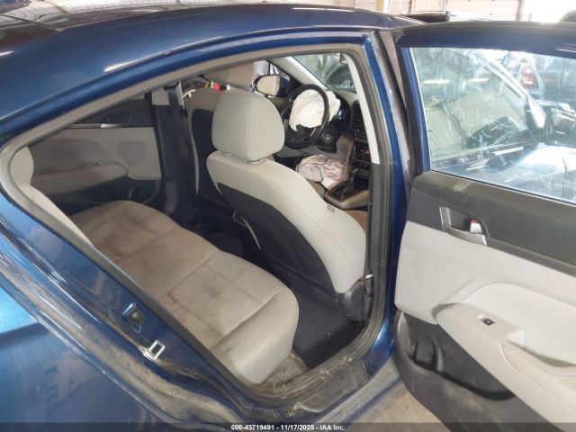 2018 HYUNDAI ELANTRA 5NPD84LF7JH336556 Photo 7
