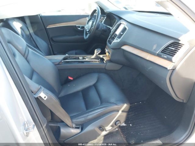 2022 VOLVO XC90 YV4A221K5N1804898 Photo 4