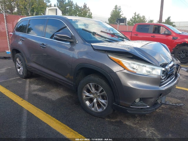 43719630 :رقم المزاد ، 5TDZKRFH7FS102694 vin ، 2015 Toyota Highlander Le Plus V6 مزاد بيع