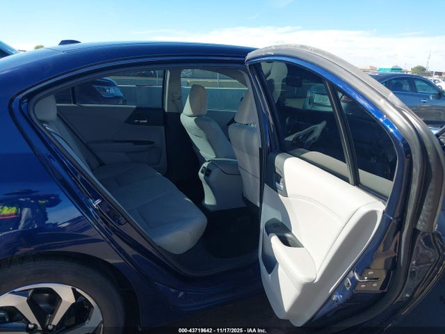 1HGCR2F7XHA065190 Honda ACCORD EX