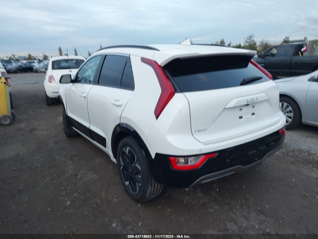 2023 KIA NIRO EV KNDCR3L16P5047328 Photo 2