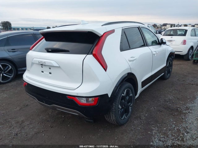 2023 KIA NIRO EV KNDCR3L16P5047328 Photo 3