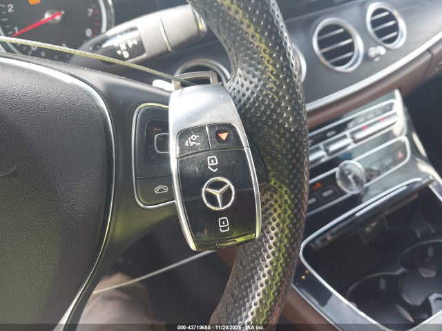 2017 MERCEDES-BENZ E 300 WDDZF4KB5HA096733 Photo 10