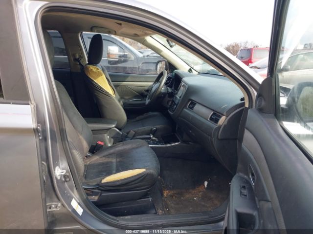 2018 MITSUBISHI OUTLANDER JA4AD2A3XJZ055365 Photo 4