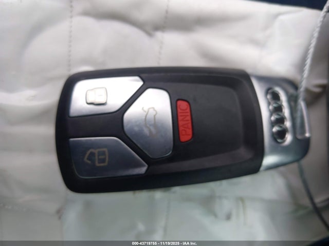 2017 AUDI A4 WAUENAF47HN062370 Photo 10