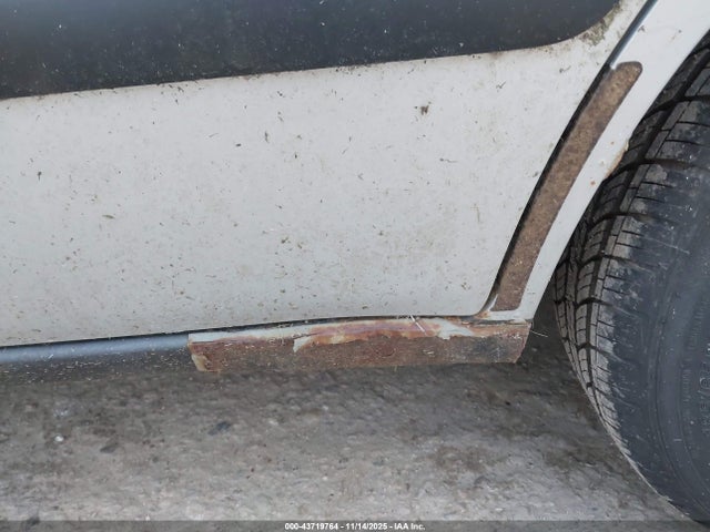 2000 CHEVROLET PRIZM 1Y1SK5281YZ411235 Photo 5