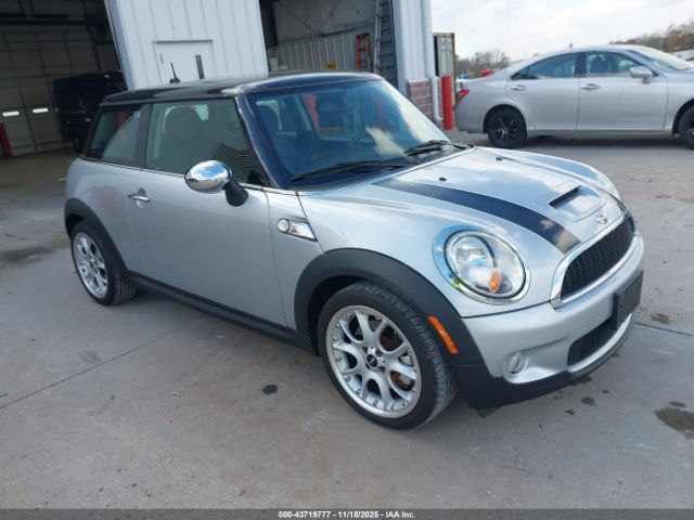 2007 MINI COOPER S WMWMF73557TT81074